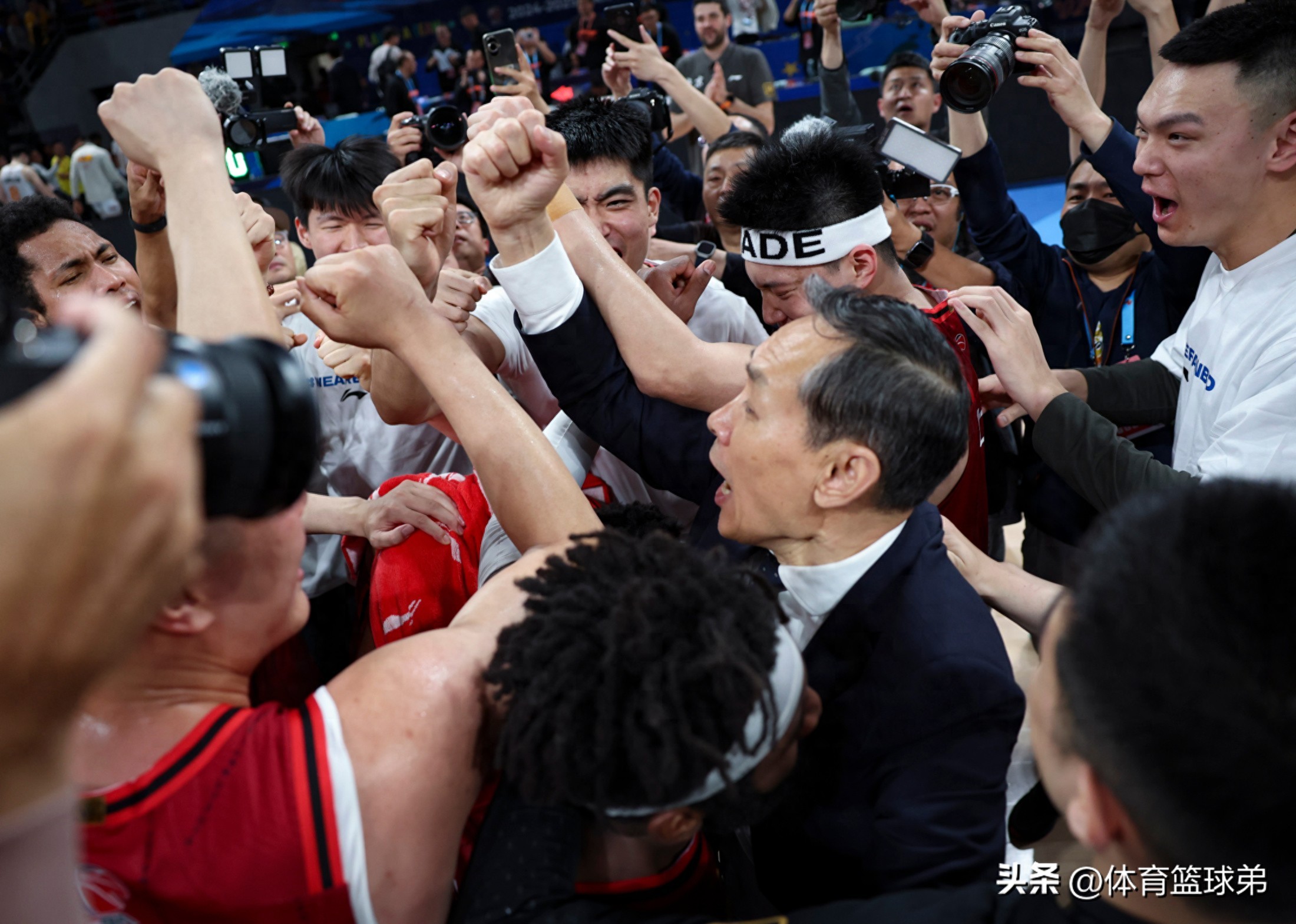 詹姆斯4万分里程碑达成